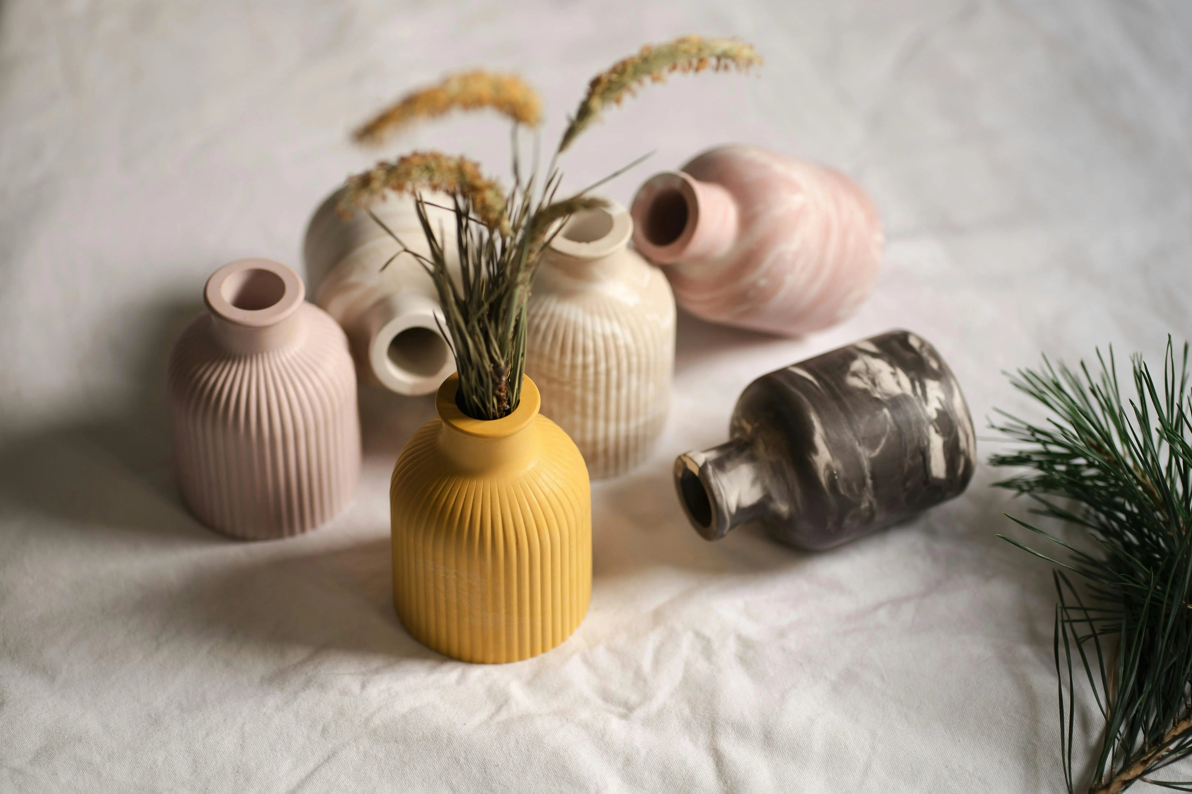 Elegant & Modern Vases – Elevate Your Home Décor affectiona